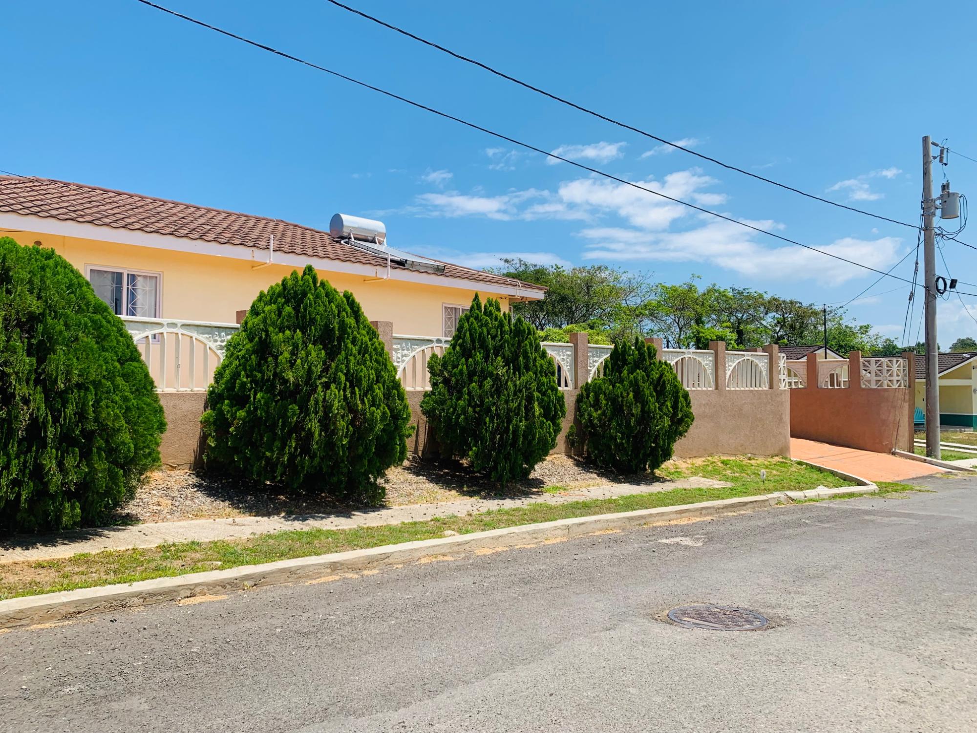 House For Rent HOLLAND ESTATE, Falmouth 1,800 Keez