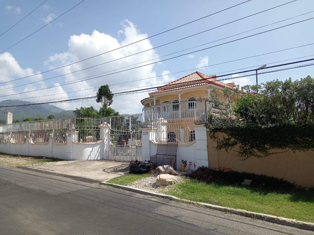 House For Sale MONTCLAIR DRIVE, Kingston 6 140,000,000 Keez