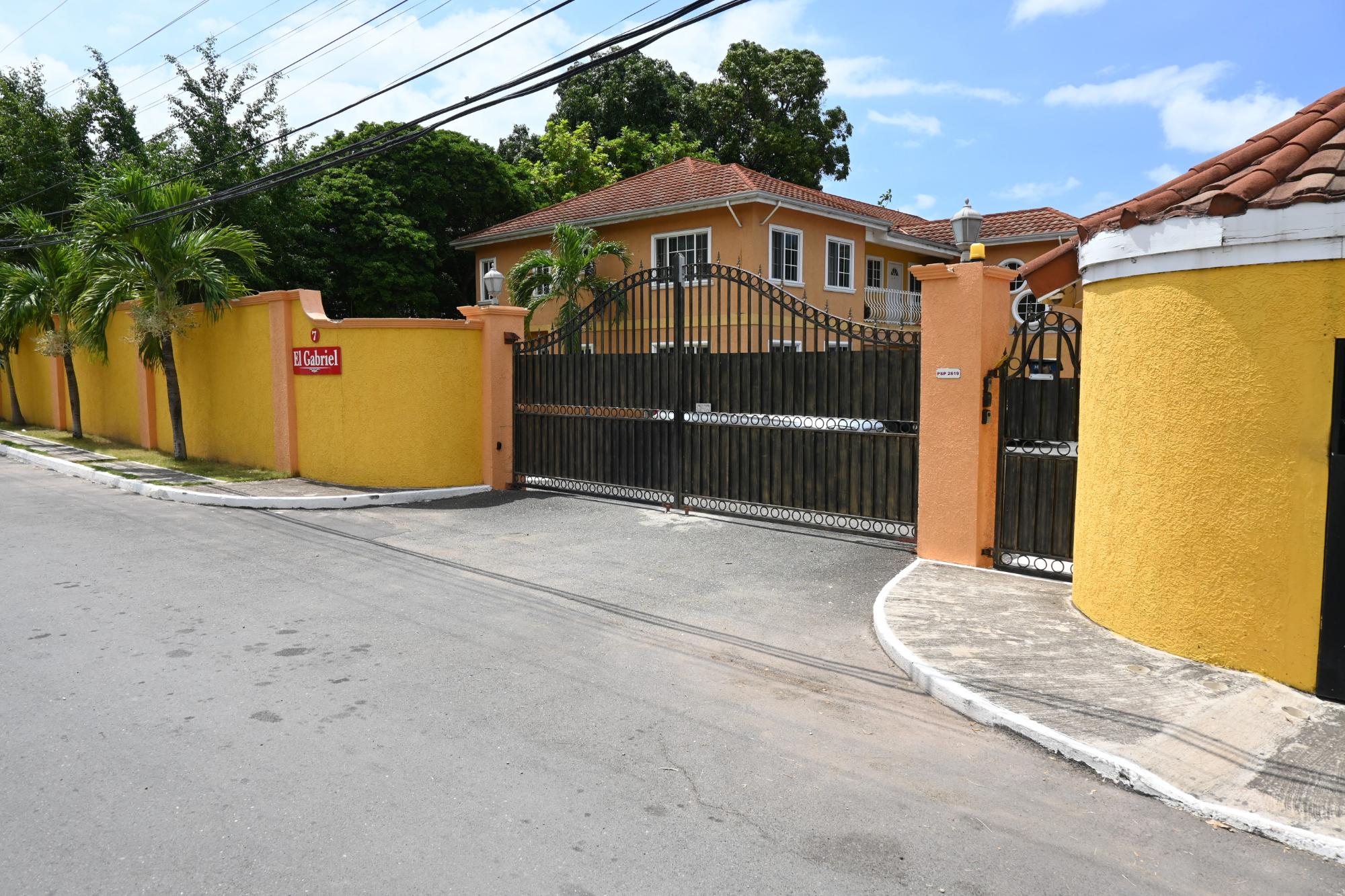 Apartment For Rent LINDSAY CRESCENT, Kingston 10 100,000 Keez