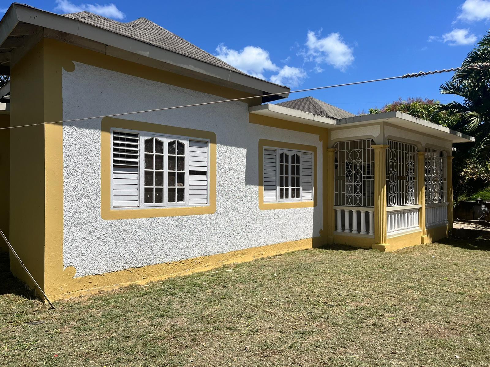 House For Sale MATAVERA RD, GREAT POND, Ocho Rios 30,000,000 Keez