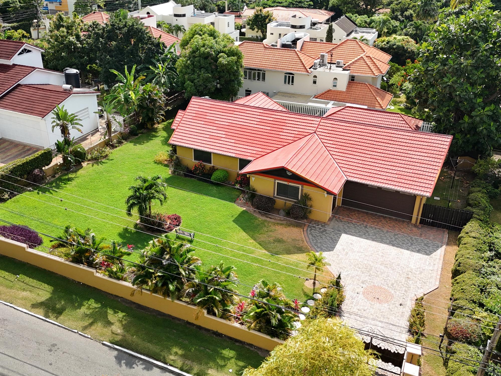 House For Rent CARMEL ROAD, Kingston 8 3,600 Keez