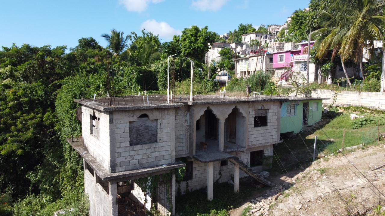 House For Sale ROSEMOUNT GARDENS, Montego Bay 100,000 Keez