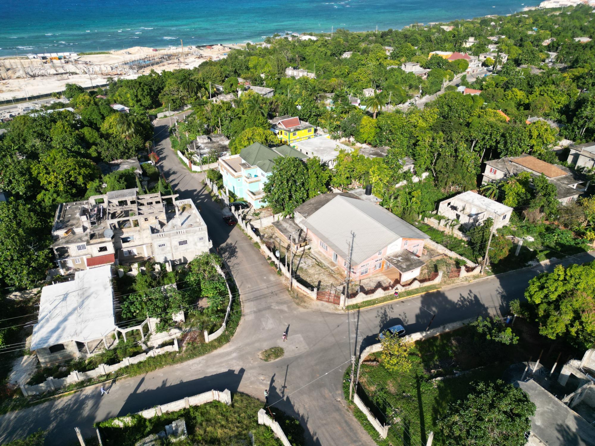 House For Sale NORTH VIEW DRIVE, Rose Hall 310,000 Keez