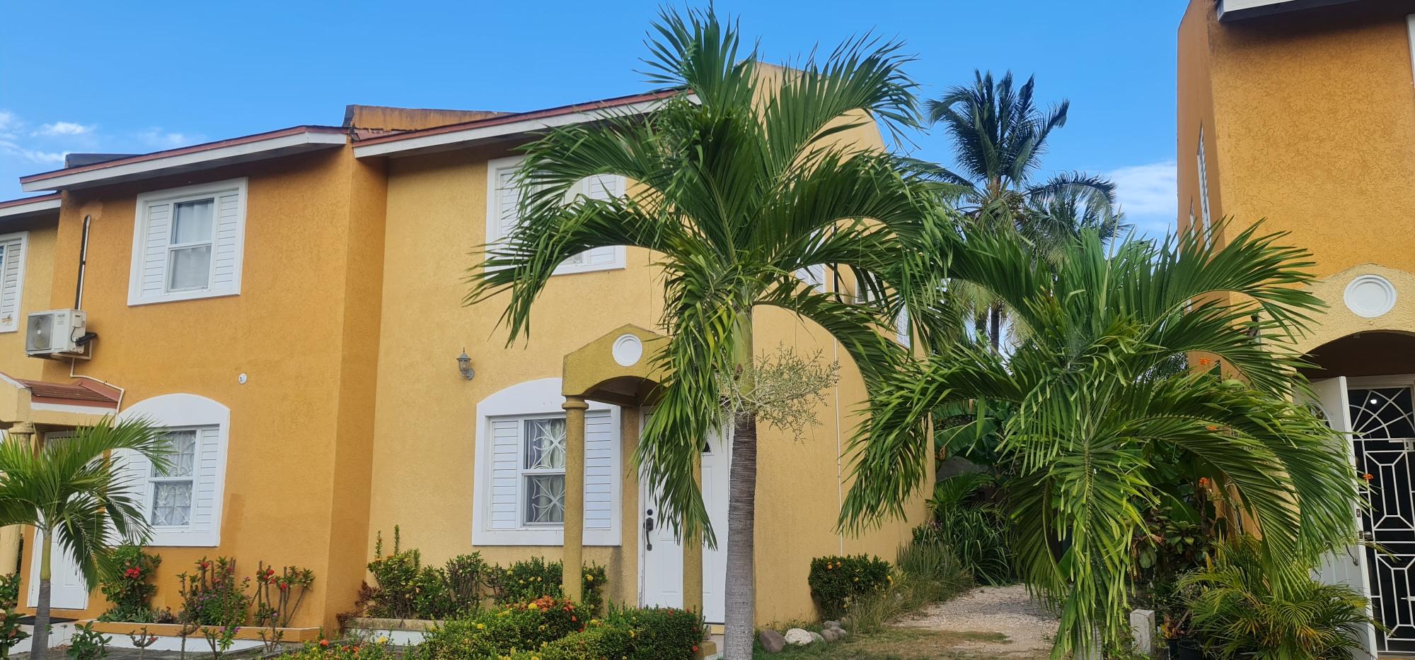 Townhouse For Rent UNIONS ESTATE, Unions Estate 85,000 Keez