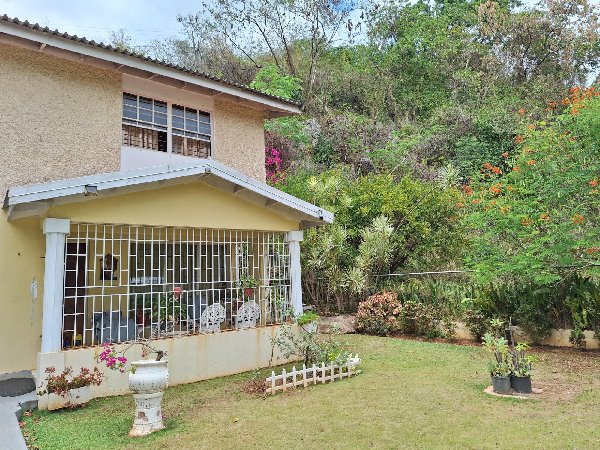 House For Sale HATHAWAY DRIVE, HAVENDALE, Kingston 19 395,000 Keez