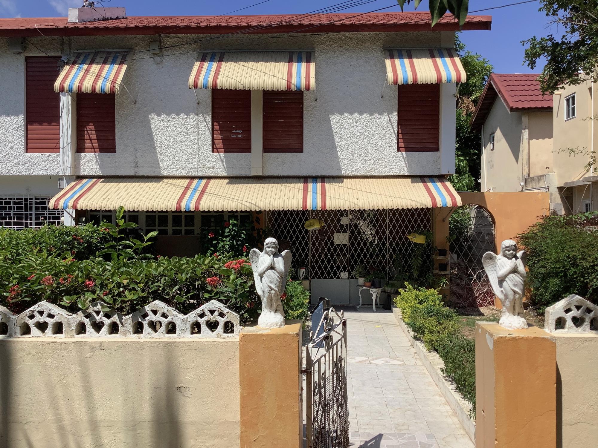 Townhouse For Sale WINONA DRIVE GARVEYMEADE, Garveymeade 22,500,000