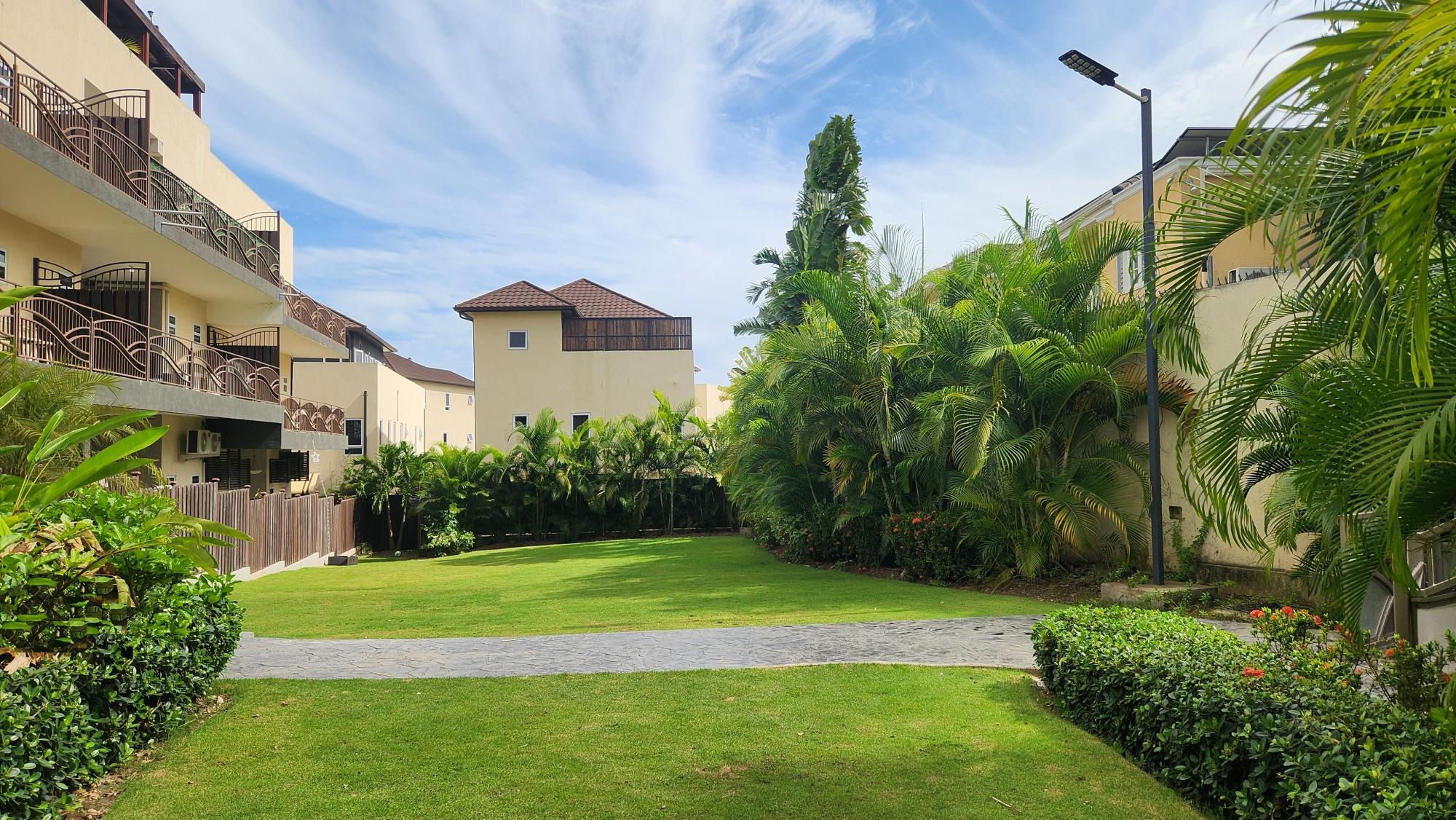 Apartment For Sale DURIE DRIVE, KINGSTON 8, Kingston 8 75,000,000