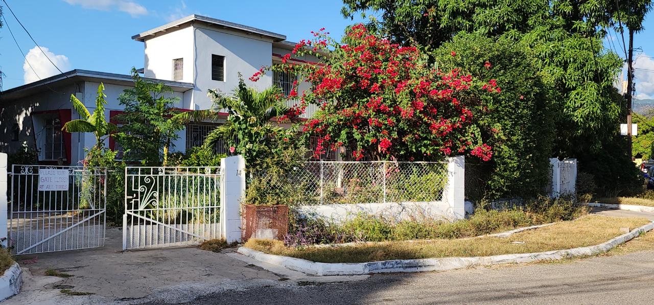 House For Rent WAKEFIELD CRESCENT, KINGS, Kingston 10 150,000 Keez