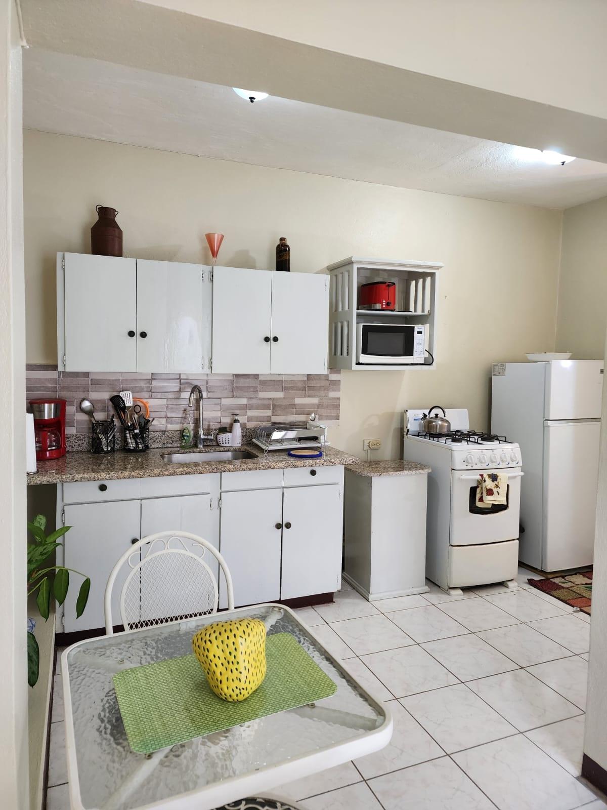 House For Rent HAVEN MEAD, Kingston 19 95,000 Keez