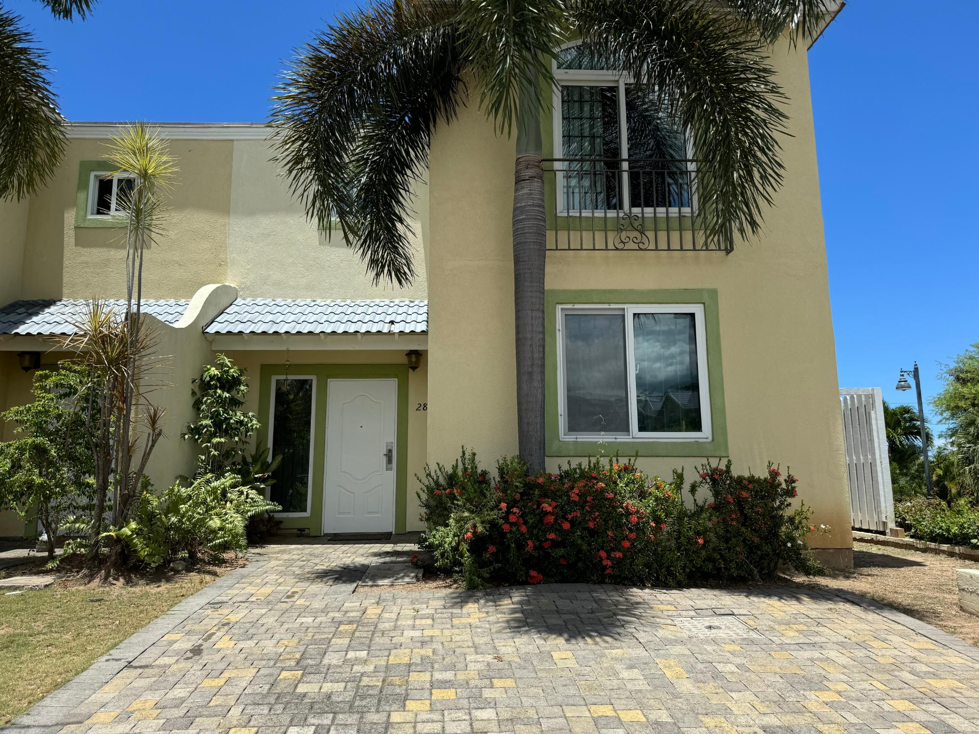 Townhouse For Rent EAST KINGS HOUSE ROAD, Kingston 6 2,500 Keez