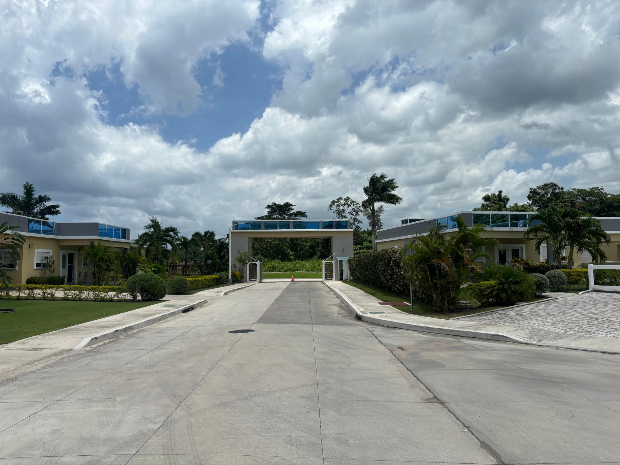 Resort / Villa For Sale MARINA VILLAS DRAX HALL, St. Annapos;s Bay