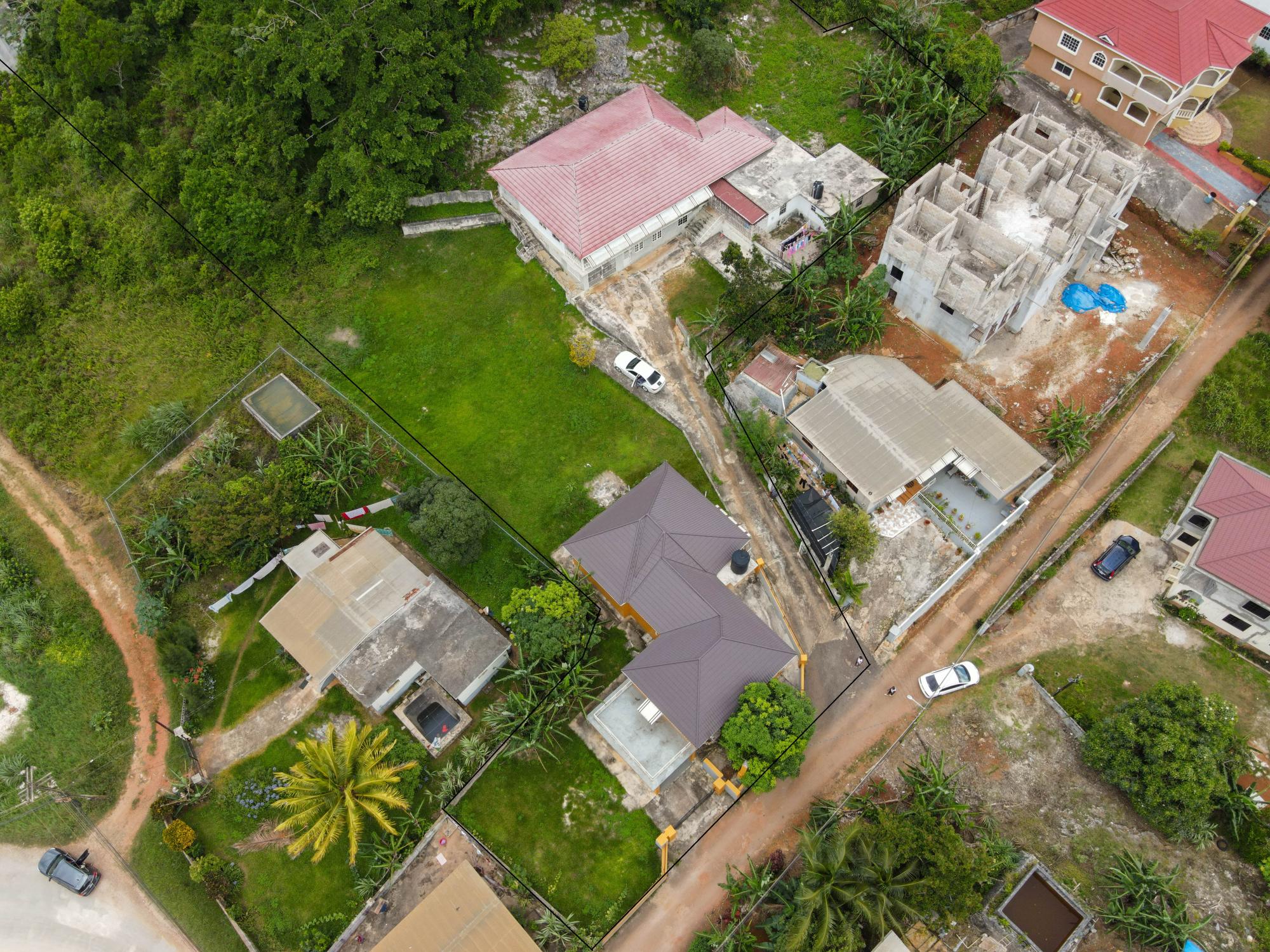 House For Sale PERTH ROAD MANDEVILLE MAN, Mandeville 95,000,000 Keez