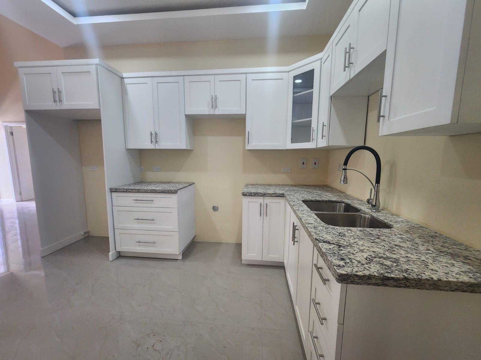 Apartment For Rent RED HILLS ROAD, Kingston 19 210,000 Keez