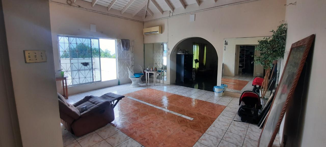 House For Sale LAWRENCE AVE, KGN 8, Kingston 8 62,000,000 Keez