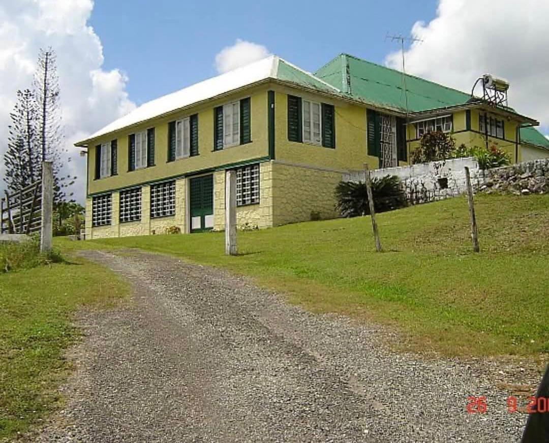 House For Sale MONEAGUE, ST. ANN, Moneague 100,000,000 Keez