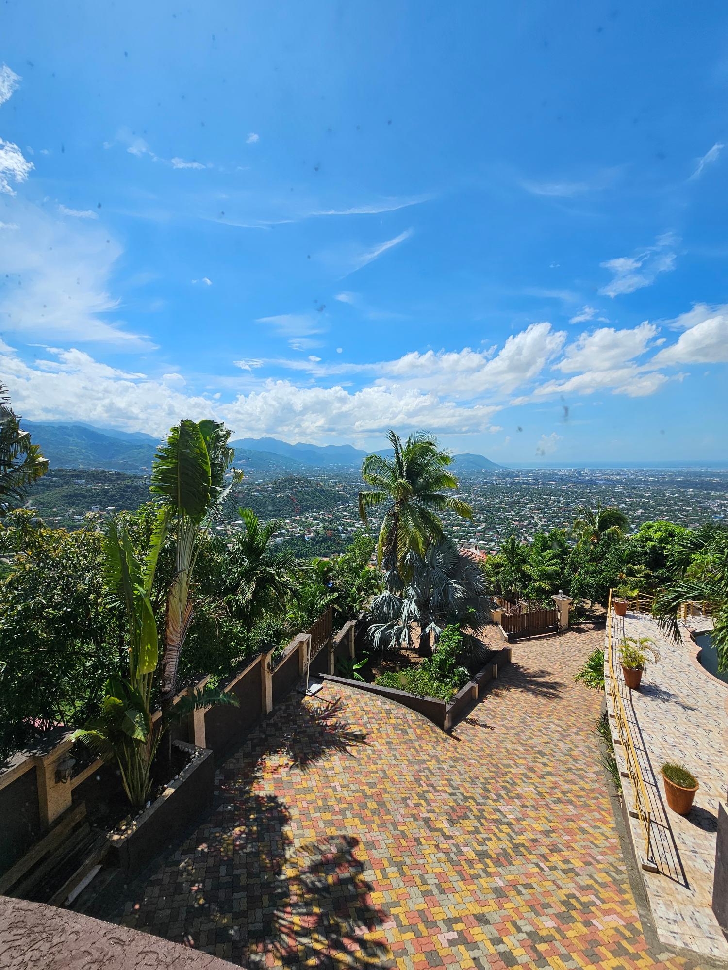 House For Sale LADY HAMILTON DRIVE, Kingston 19 1,400,000 Keez