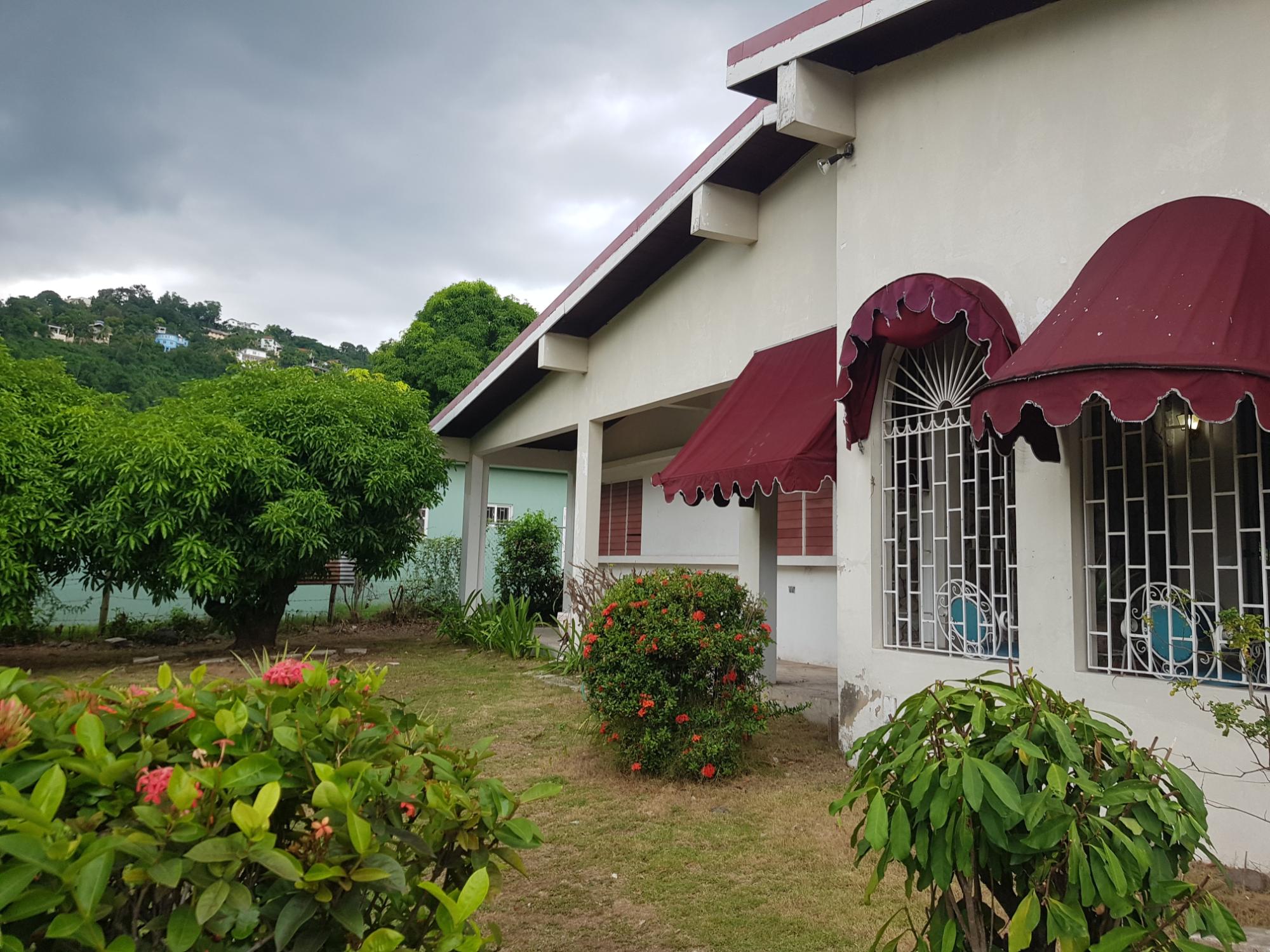 House For Sale HATHAWAY DRIVE, HAVENDALE, Kingston 19 395,000 Keez