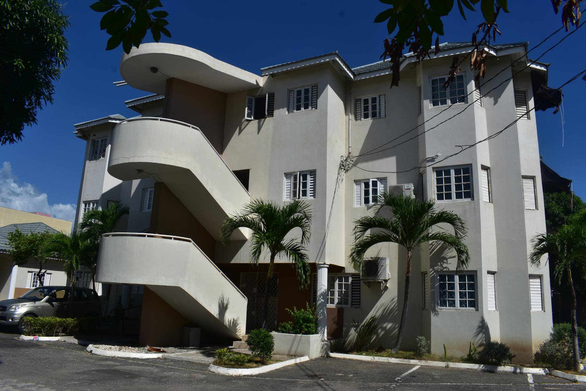 Apartment For Rent DEANERY AVENUE, Vineyard Town 125,000 Keez