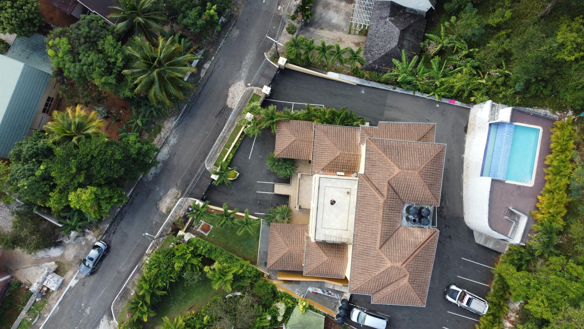 Apartment For Sale KIRKLAND CLOSE, Kingston 19 399,988 Keez