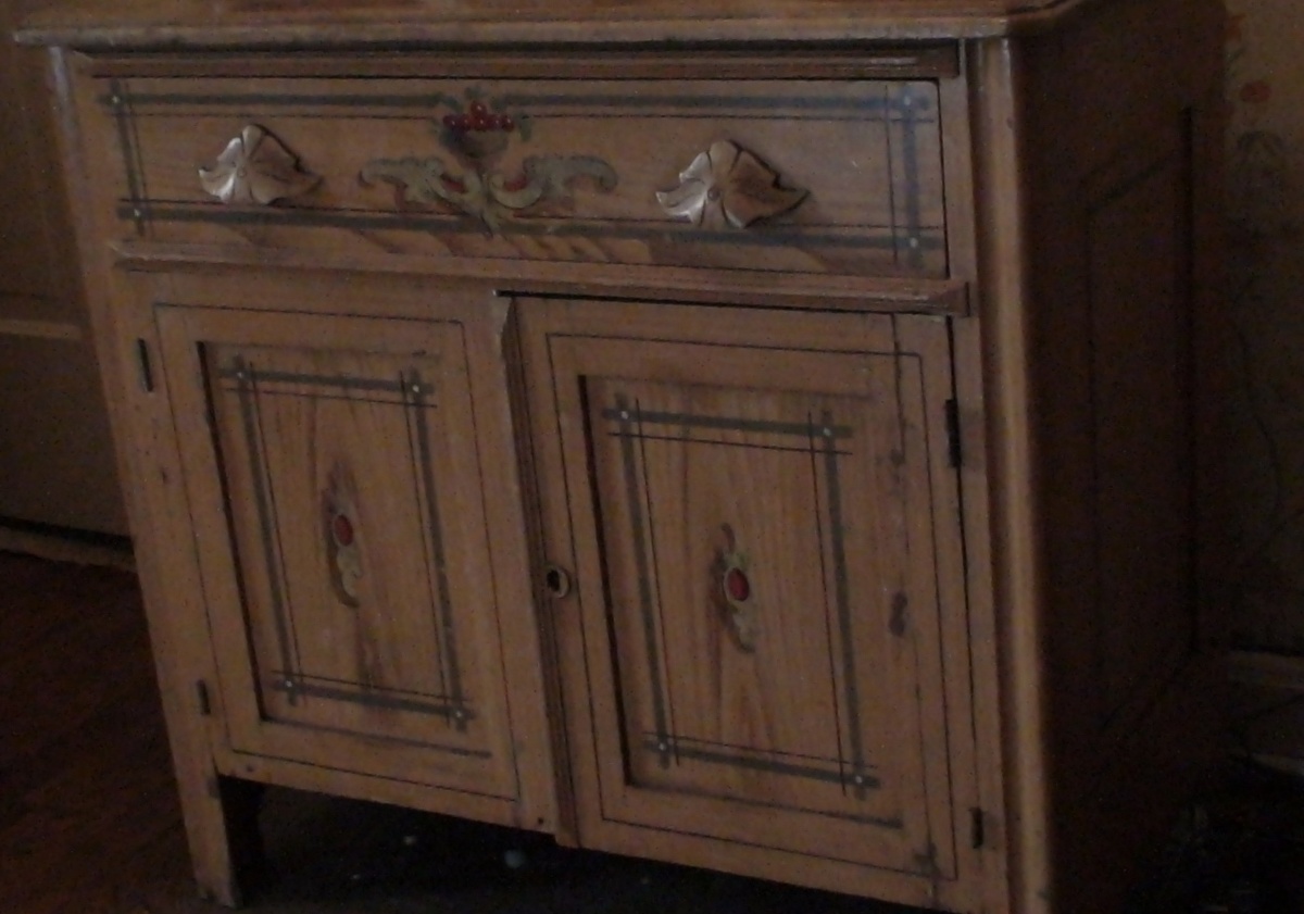 Antique Stenciled Chest With Knapp (Scallop & Dowel) Joints 18711905