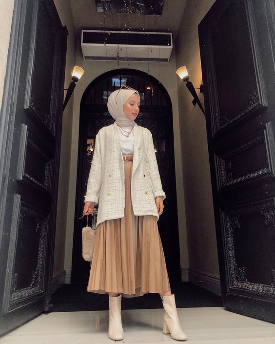 15 Inspirasi OOTD Blazer Hijab Yang Cocok Untuk Dipadukan