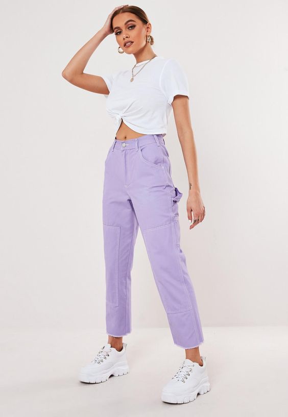 8 Model Atasan yang Cocok Untuk Celana Warna Ungu Lilac