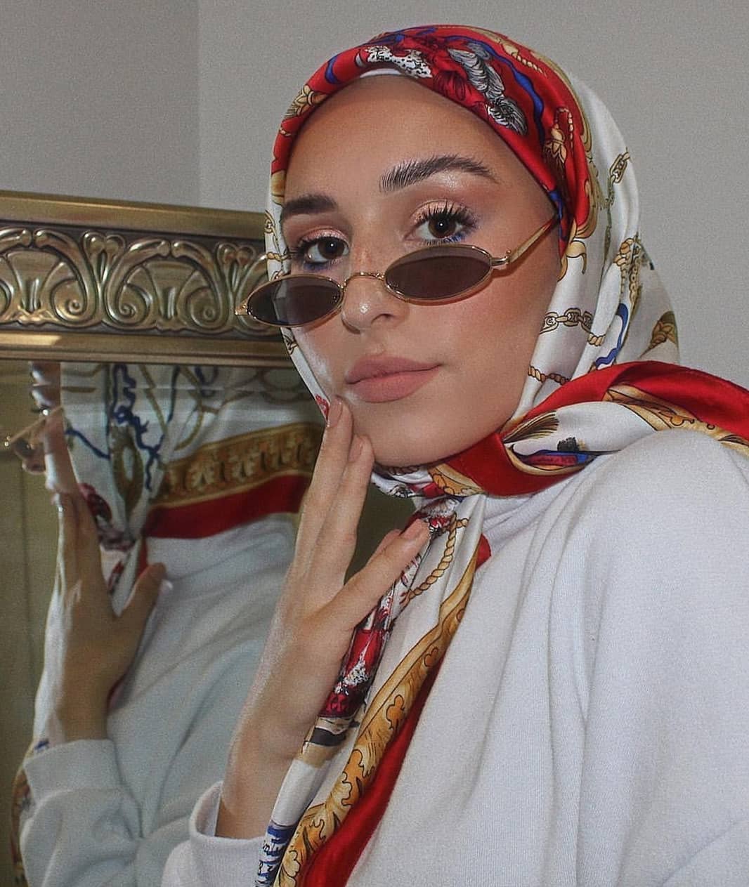 7 Model Kacamata Untuk Hijaber yang Bikin Awet Muda
