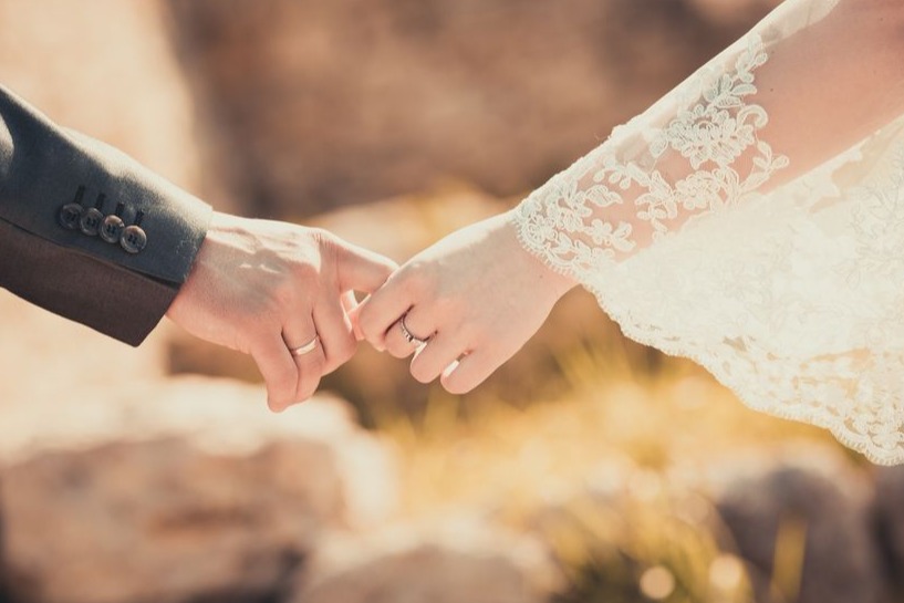 Status Wa Cinta Beda Usia status wa keren