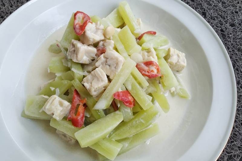 Hadirkan sup buntut kuah bening sebagai menu istimewa di akhir pekan bersama keluarga. 6 Masakan Sahur Sehat Dan Mudah Cuma 20 Menit Womantalk