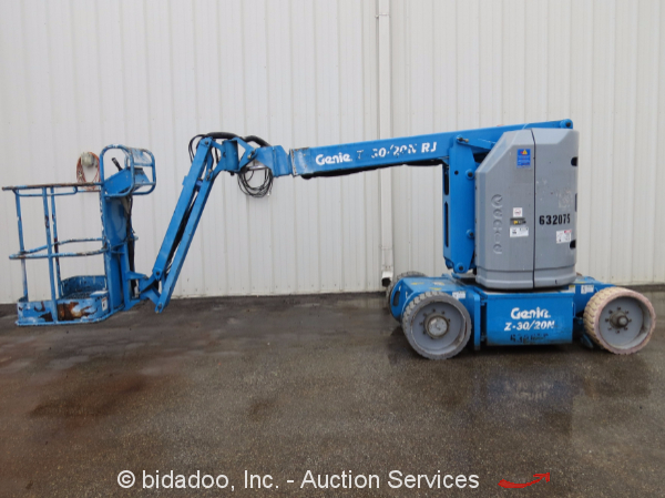 2006 Genie Z30/20N RJ 30' Narrow Articulating Electric Boom Lift
