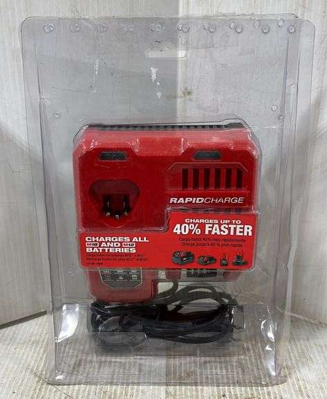 Milwaukee battery charger, tested and works - Albrecht Auction Service