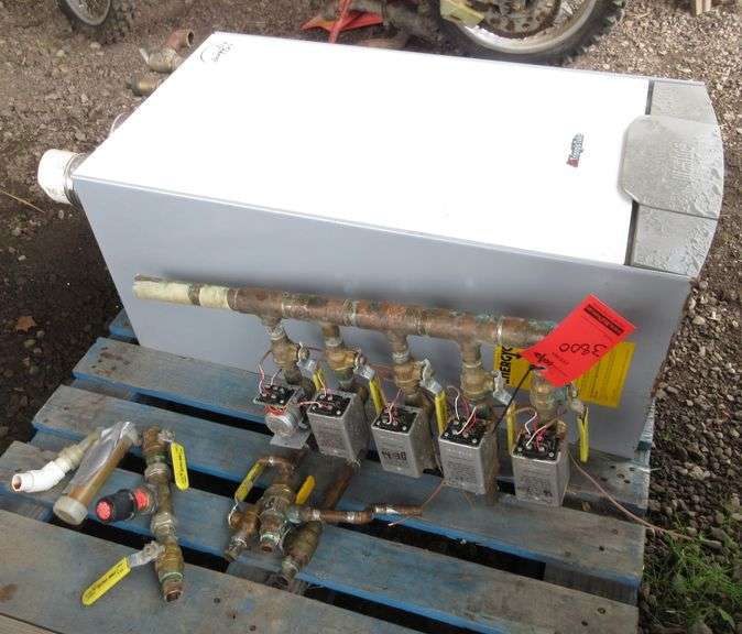 Prestige triangle tube boiler zone valves, works - Albrecht Auction Service
