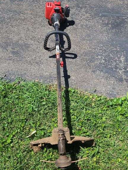 Craftsman 25cc weedeater - Baker Auctions & Real Estate, LLC