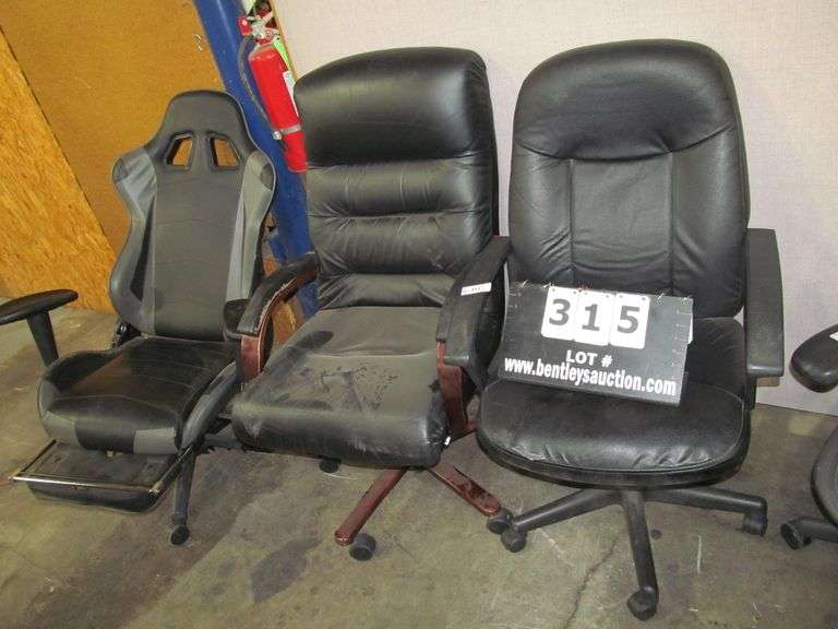 BLACK OFFICE CHAIR, BLACK LEATHER/ WOOD OFFICE CHAIR, RACE CAR SEAT OFFICE CHAIR W/ BROKEN BASE