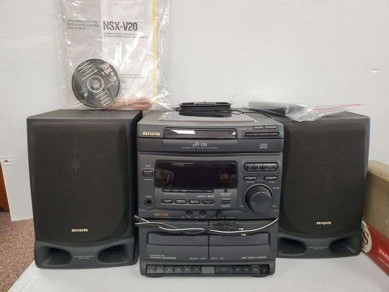 AIWA NSXV20 compact disc stereo system w/am loop antenna & pair of AIWA 3 way twin duct bass