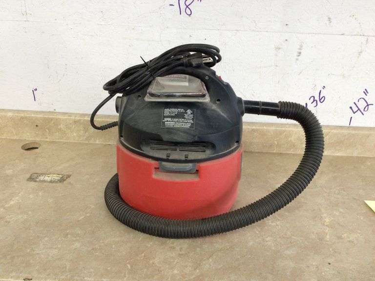 CRAFTSMAN 2 GALLON WET/DRY VAC W/EXTRA FILTERS Currie Auction Service