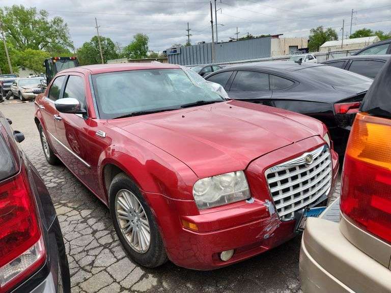 2010 CHRYSLER 300 2C3CA5CV3AH324754 Hiatt Auction LLC