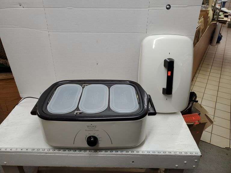 RIVAL ROASTER WITH DIVIDER INSERT Isabell Auction