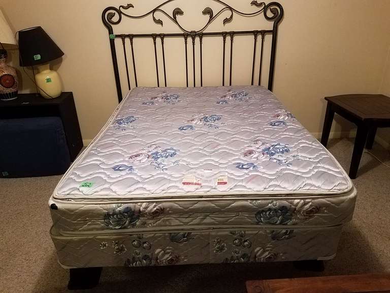 Full Size Headboard may not attach, Old Box springs and Mattress (2