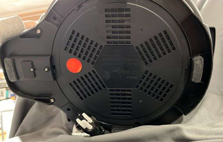Ninja Pressure Cooker - Metzger Property Services, LLC