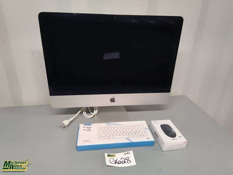 iMac A1418 Desktop AllinOne Computer Qty 1 * Small Chip in Screen
