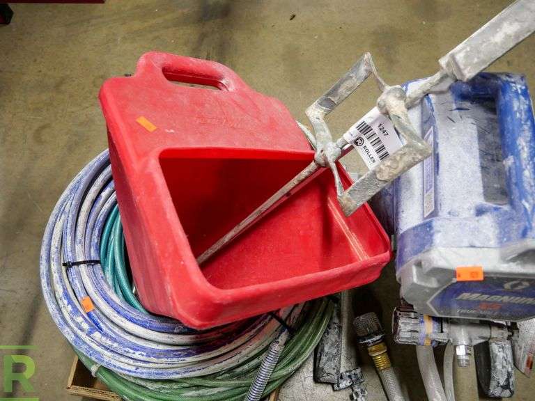 Graco Magnum X5 True Airless Paint Sprayer, Hoses, Hopper & Spray Guns
