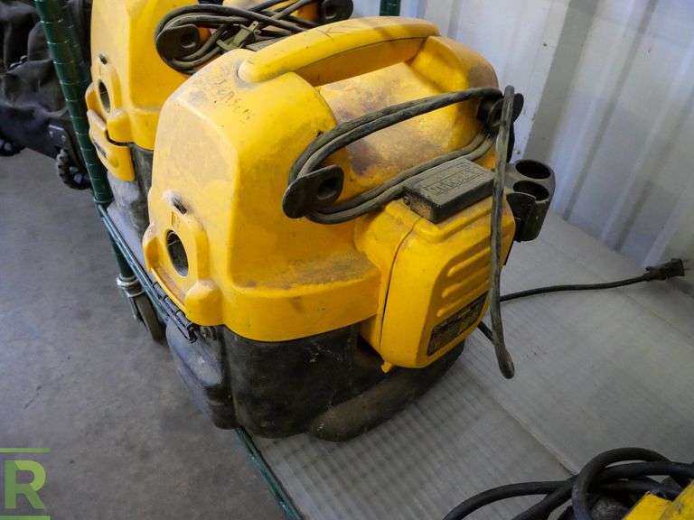(2) DeWalt DC500 Wet / Dry Vacuums - Roller Auctions