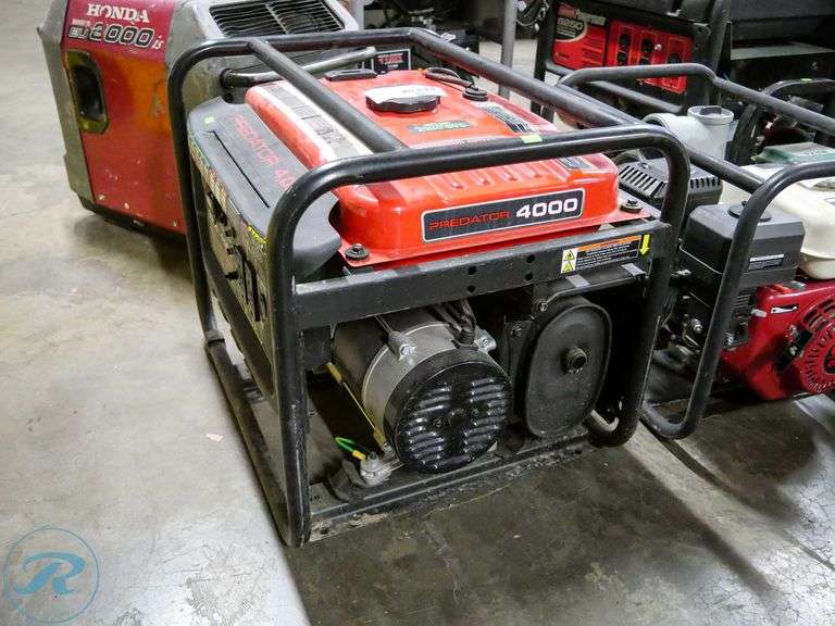 Predator 4000 3200W Generator, Gas Roller Auctions