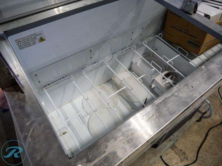 Avantco 178CPW68HC Ice Cream Dipping Freezer Cut Cord