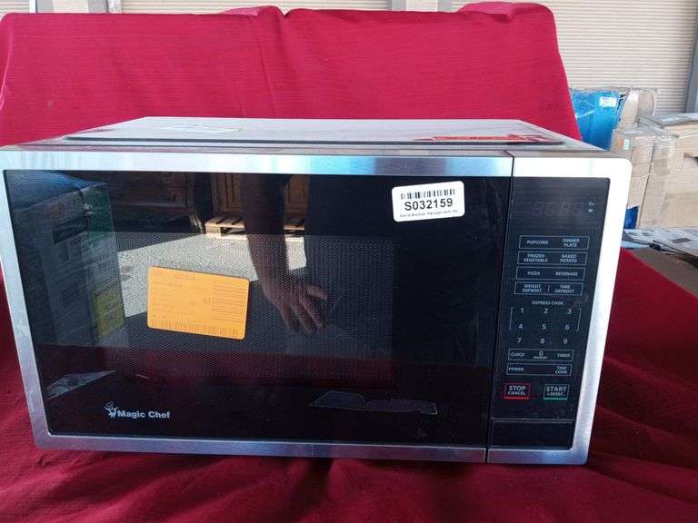 Magic Chef Microwave Oven Sierra Auction Management Inc