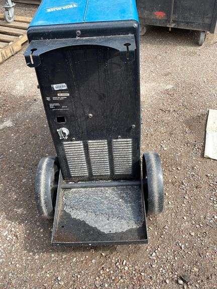 (1 Qty) Miller Millermatic 300 3 Phas Power Source - Sierra Auction