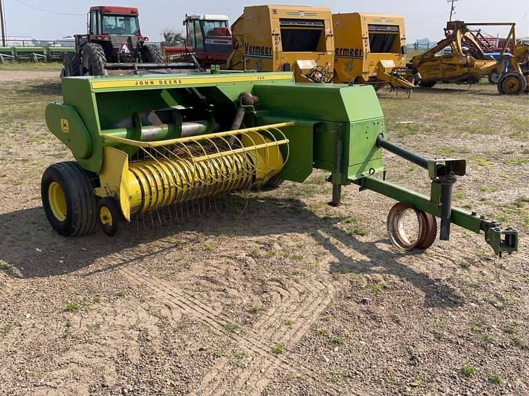 John Deere 336 Square Baler Smith Sales Co. Auctioneers