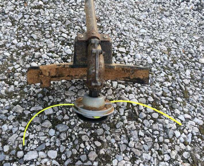 Craftsman WeedWacker. Gas/oil 30cc. Works - Trice Auctions
