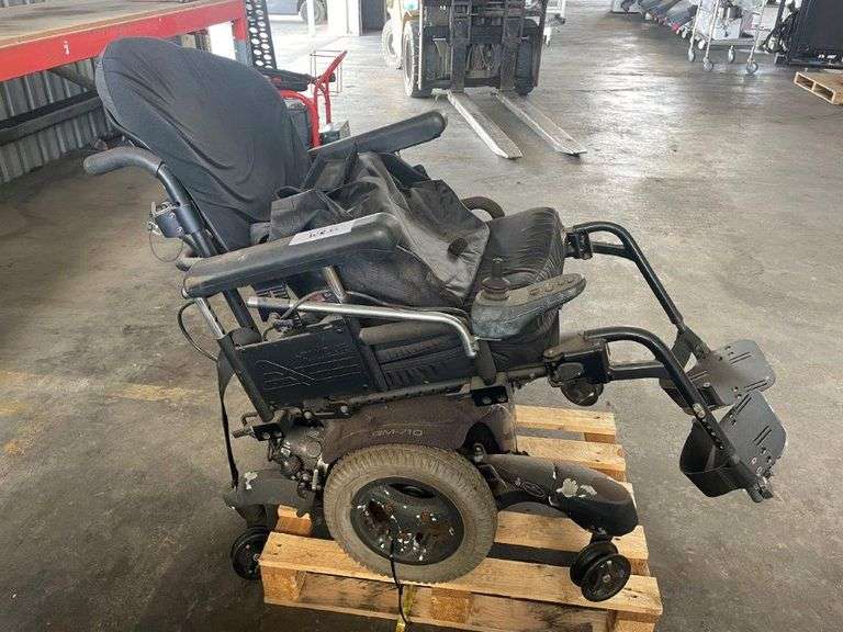 Quickie QM710 Wheelchair - TVAA Pty Ltd T/A Tomkins Valuers & Auctioneers